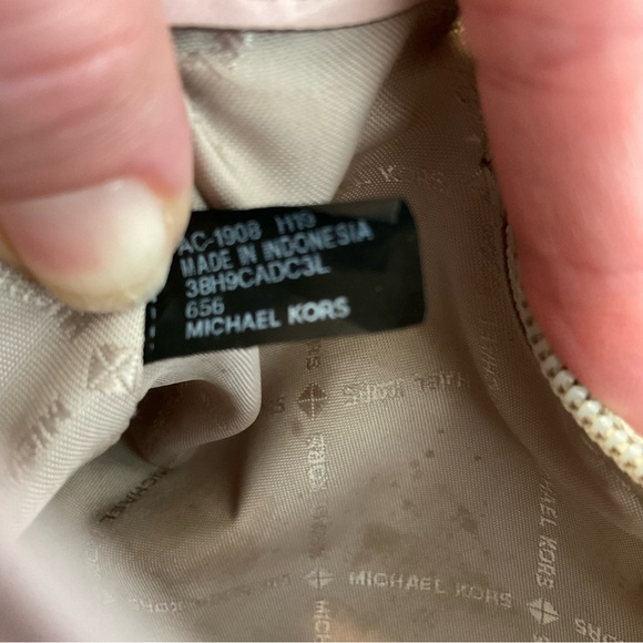Michael Michael Kors Crossbody Addison small messenger bag In blossom - Picture 13 of 15